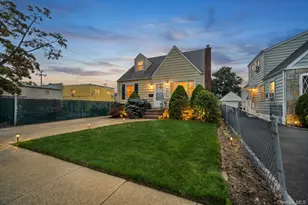 6 Lippold St, Merrick, NY 11566 - Photo 3