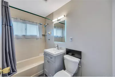 40 Blueberry Lane, Hicksville, NY 11801 - Photo 13
