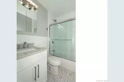 30 Bay Point Court #16, West Babylon, NY 11704 - Photo 7