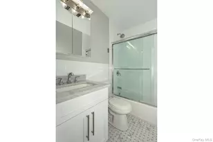 30 Bay Point Ct, West Babylon, NY 11704 - Photo 7