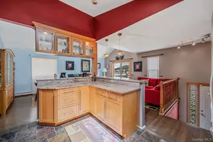 32 Yacht Club Rd, Babylon, NY 11702 - Photo 17