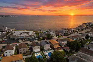 32 Yacht Club Rd, Babylon, NY 11702 - Photo 5