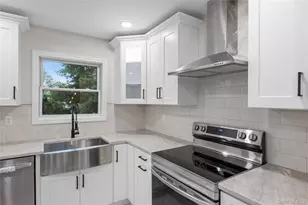 2907 Sipp Ave, Medford, NY 11763 - Photo 17
