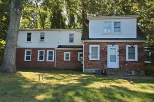 10 Sally Ln, Ridge, NY 11961 - Photo 3