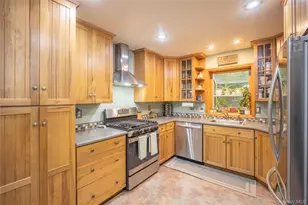22 Hemlock Ct, Fishkill, NY 12524 - Photo 7