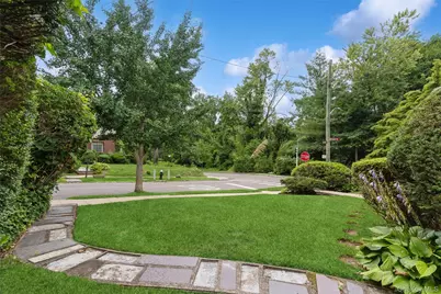 358 Arleigh Road, Little Neck, NY 11363 - Photo 5