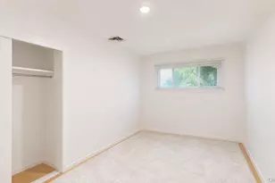 9 Arbor Rd, East Hills, NY 11577 - Photo 17