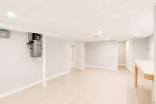 9 Arbor Rd, East Hills, NY 11577 - Photo 31