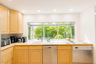 9 Arbor Rd, East Hills, NY 11577 - Photo 13