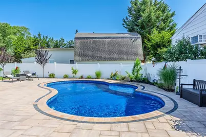 241 Houston Street, Lindenhurst, NY 11757 - Photo 27
