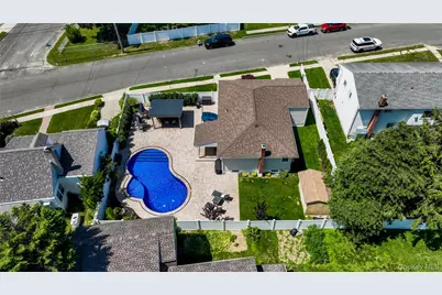 241 Houston Street, Lindenhurst, NY 11757 - Photo 39