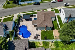 241 Houston St, Lindenhurst, NY 11757 - Photo 39