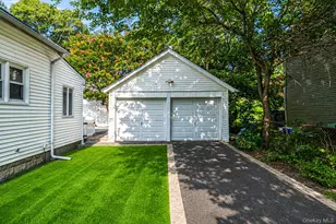245 Greeley Ave, Sayville, NY 11782 - Photo 5