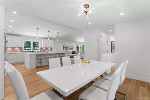 31 Saw Mill Rd, Cold Spring Harbor, NY 11724 - Photo 19