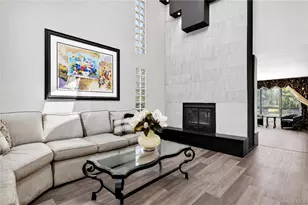 12 Princeton Dr, Syosset, NY 11791 - Photo 11