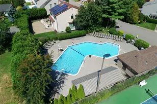 12 Princeton Dr, Syosset, NY 11791 - Photo 23