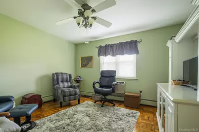 11 Glen Hollow Drive #D46, Holtsville, NY 11742 - Photo 11