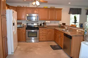 201 Brittany Terrace, Rock Tavern, NY 12575 - Photo 9