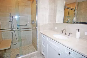 27010 Grand Central, Floral Park, NY 11005 - Photo 17