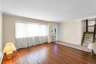 4 Crabapple Ln, Commack, NY 11725 - Photo 3