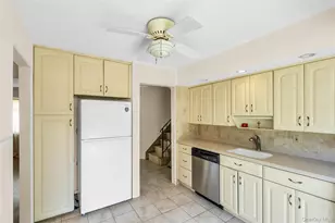 4 Crabapple Ln, Commack, NY 11725 - Photo 9