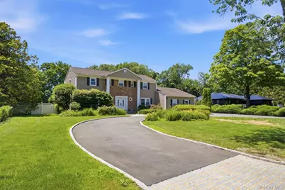 25 Artisan Avenue, Huntington, NY 11743 - Photo 3