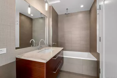 2415 Queens Plaza N #6B, Long Island City, NY 11101 - Photo 15