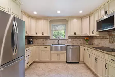 23 Barnaby Lane, Hartsdale, NY 10530 - Photo 9
