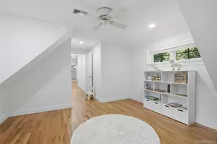 17 Nadworny Ln, Stony Brook, NY 11790 - Photo 21