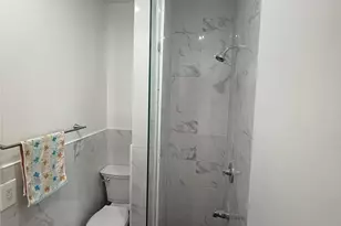2528 Poplar St, Bronx, NY 10461 - Photo 9