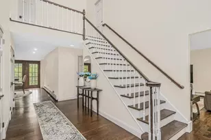 8 Fairgreen Ct, Cortlandt Manor, NY 10567 - Photo 3