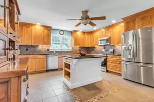 29 Timber Rd, Glen Cove, NY 11542 - Photo 5