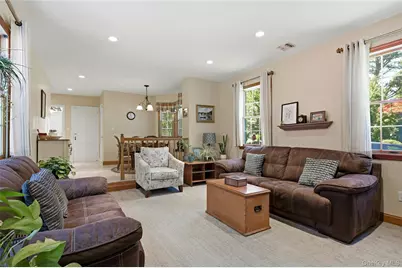 10 Polly Lane, Glen Head, NY 11545 - Photo 15