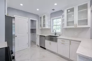306 Greeley Ave, Sayville, NY 11782 - Photo 9