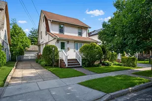 214 Lowell Ave, Floral Park, NY 11001 - Photo 3
