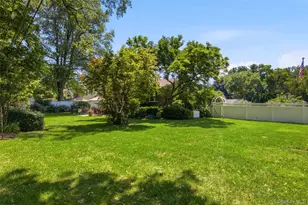 61 Viola Dr, Glen Cove, NY 11542 - Photo 45