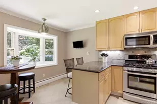 61 Viola Dr, Glen Cove, NY 11542 - Photo 21
