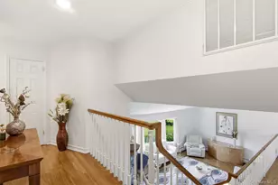 61 Viola Dr, Glen Cove, NY 11542 - Photo 31