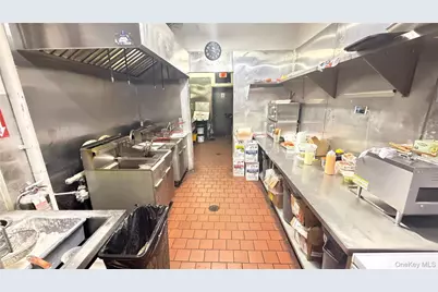 105-25 64th Road, Forest Hills, NY 11375 - Photo 5