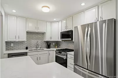264 Parkside Drive, Suffern, NY 10901 - Photo 11