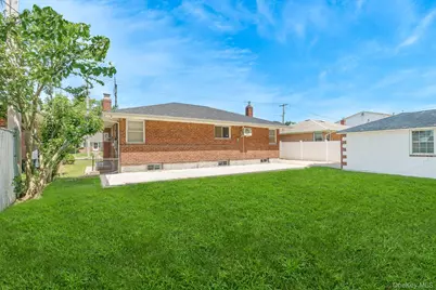 3900 Miller Place, Levittown, NY 11756 - Photo 7