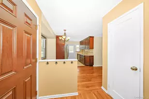 3900 Miller Pl, Levittown, NY 11756 - Photo 15