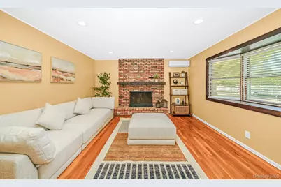 3900 Miller Place, Levittown, NY 11756 - Photo 13