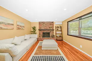 3900 Miller Pl, Levittown, NY 11756 - Photo 13