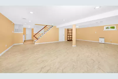 3900 Miller Place, Levittown, NY 11756 - Photo 37
