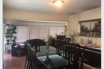 149 Lakeside Drive E, Lawrence, NY 11559 - Photo 3