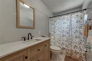 323 Eastwood Blvd, Centereach, NY 11720 - Photo 17