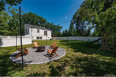 323 Eastwood Boulevard, Centereach, NY 11720 - Photo 25