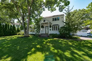 323 Eastwood Blvd, Centereach, NY 11720 - Photo 3