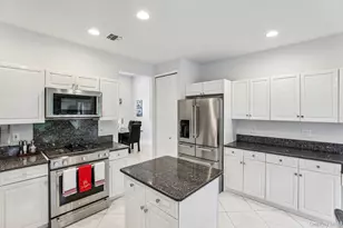 75 Arbor Field Way, Lake Grove, NY 11755 - Photo 9